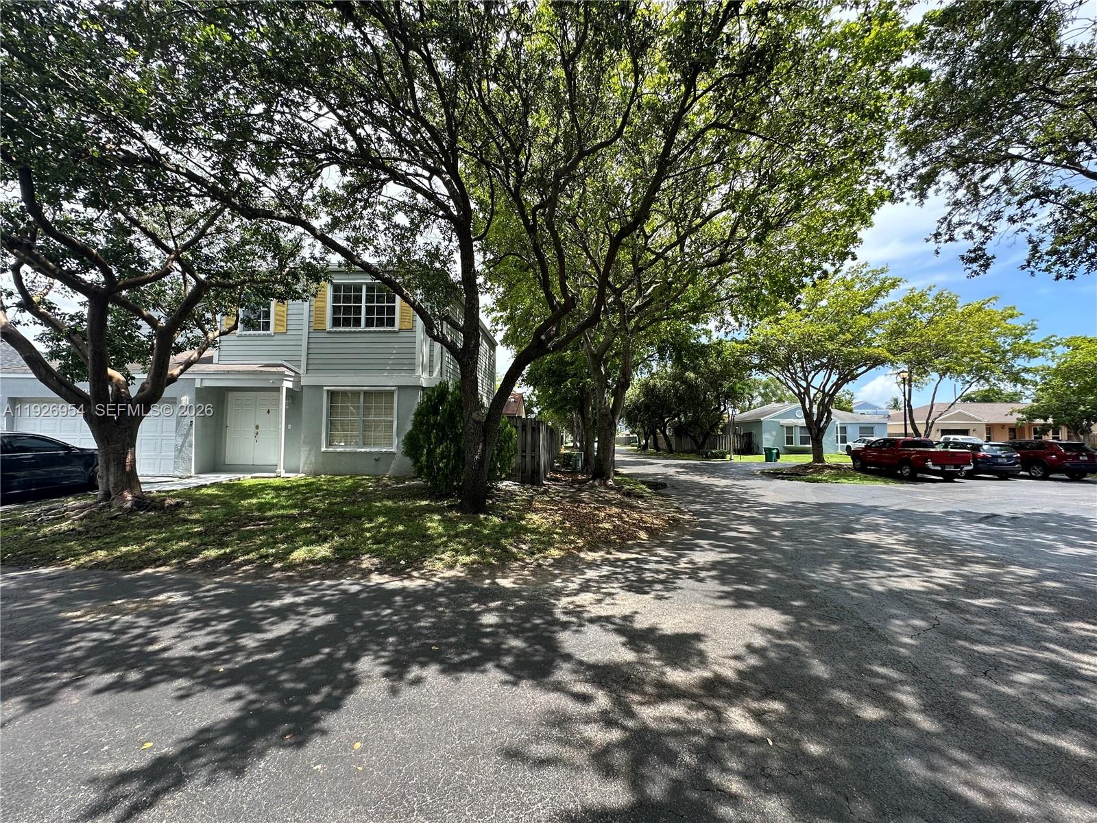 LAKES BY THE BAY SEC 6 - Residential