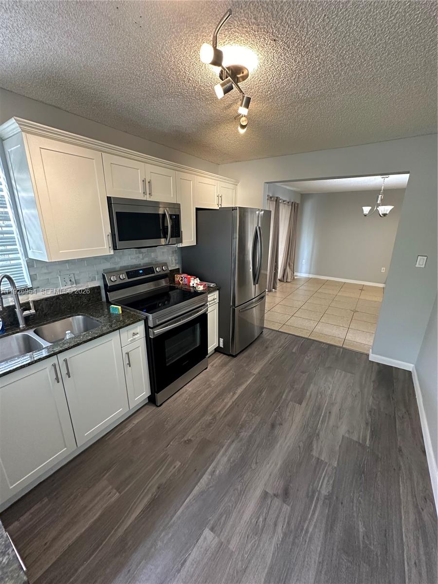 LAKES BY THE BAY SEC 6 - Residential