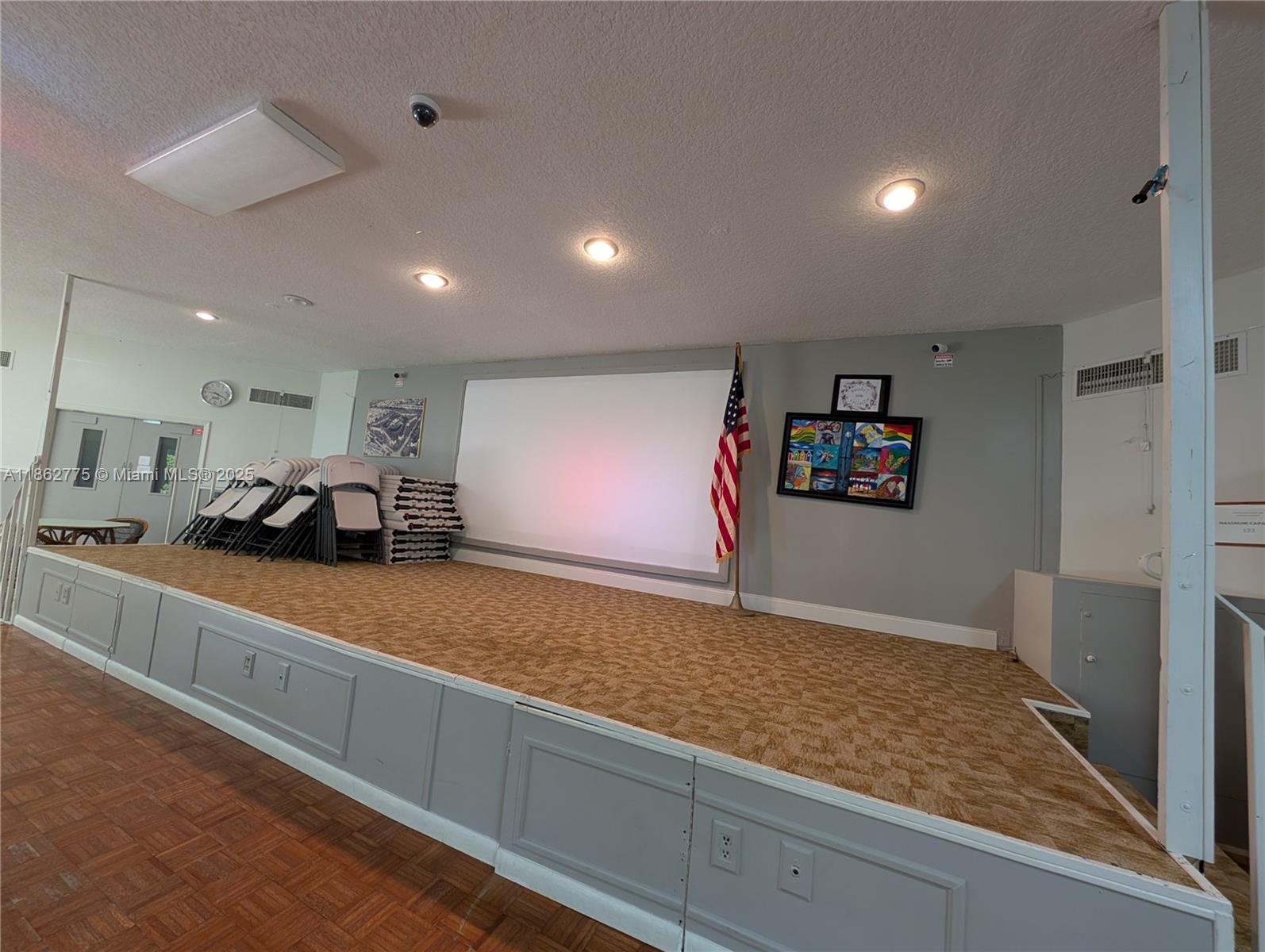 NETTLE GARDENS CONDO - Residential