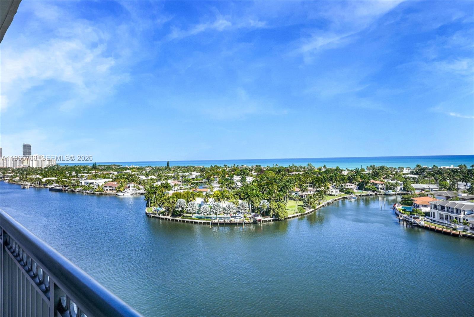 BELLA VISTA MID RISE NORT - Residential