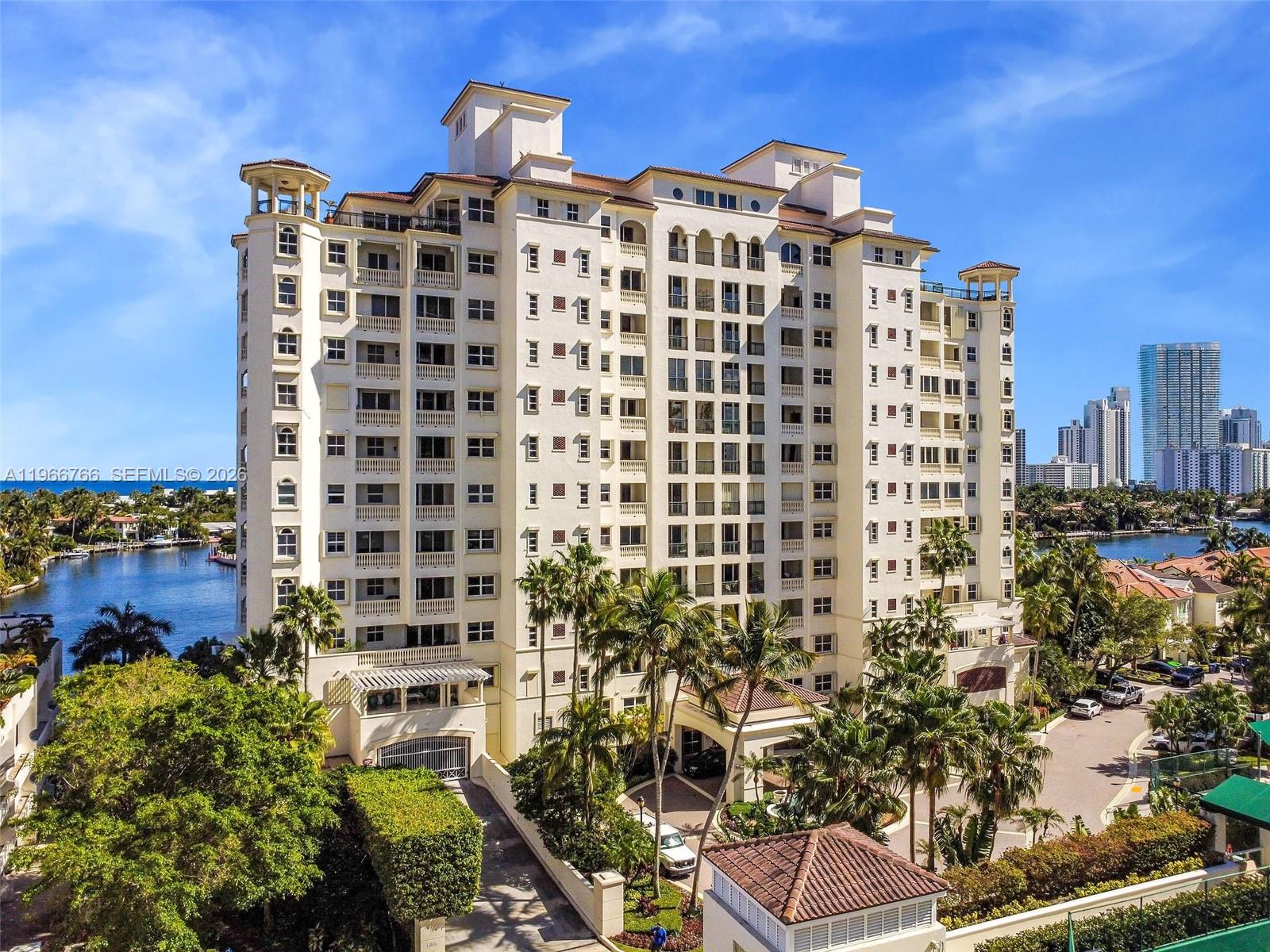 BELLA VISTA MID RISE NORT - Residential