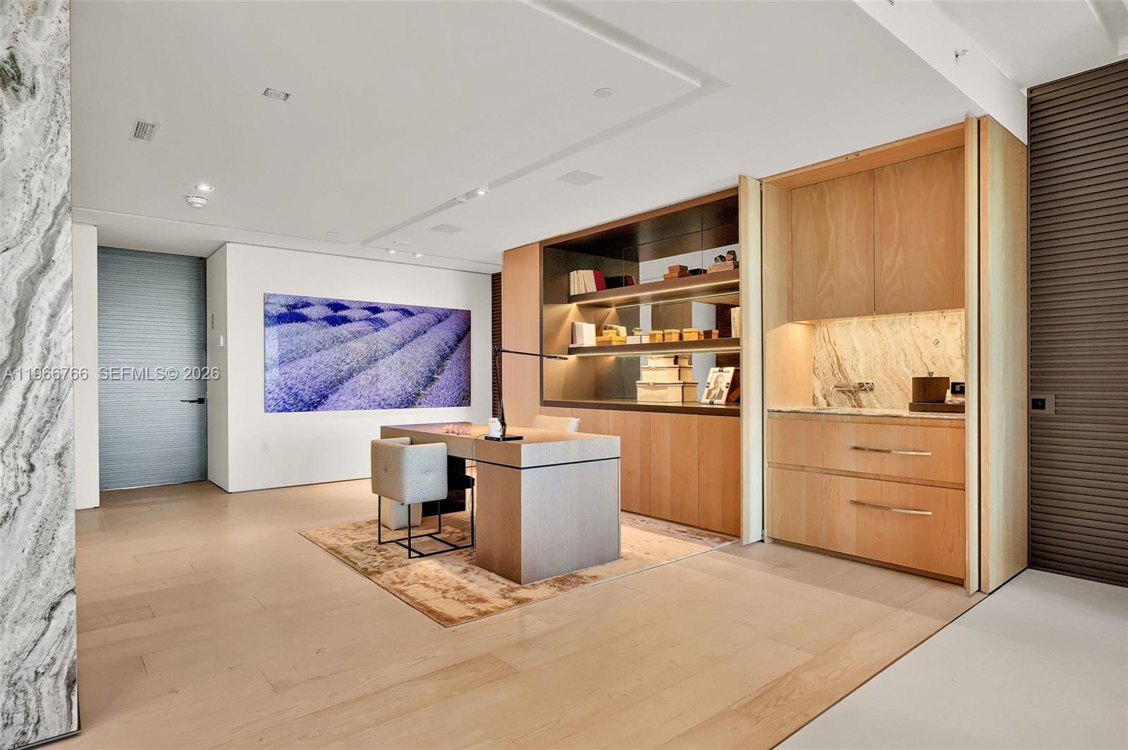 BELLA VISTA MID RISE NORT - Residential