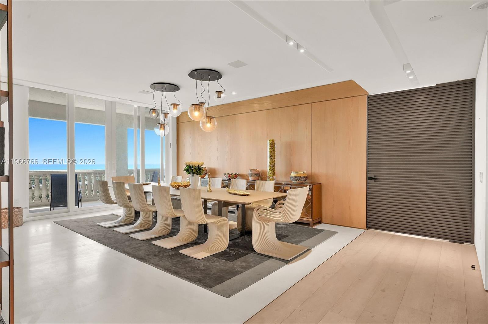 BELLA VISTA MID RISE NORT - Residential