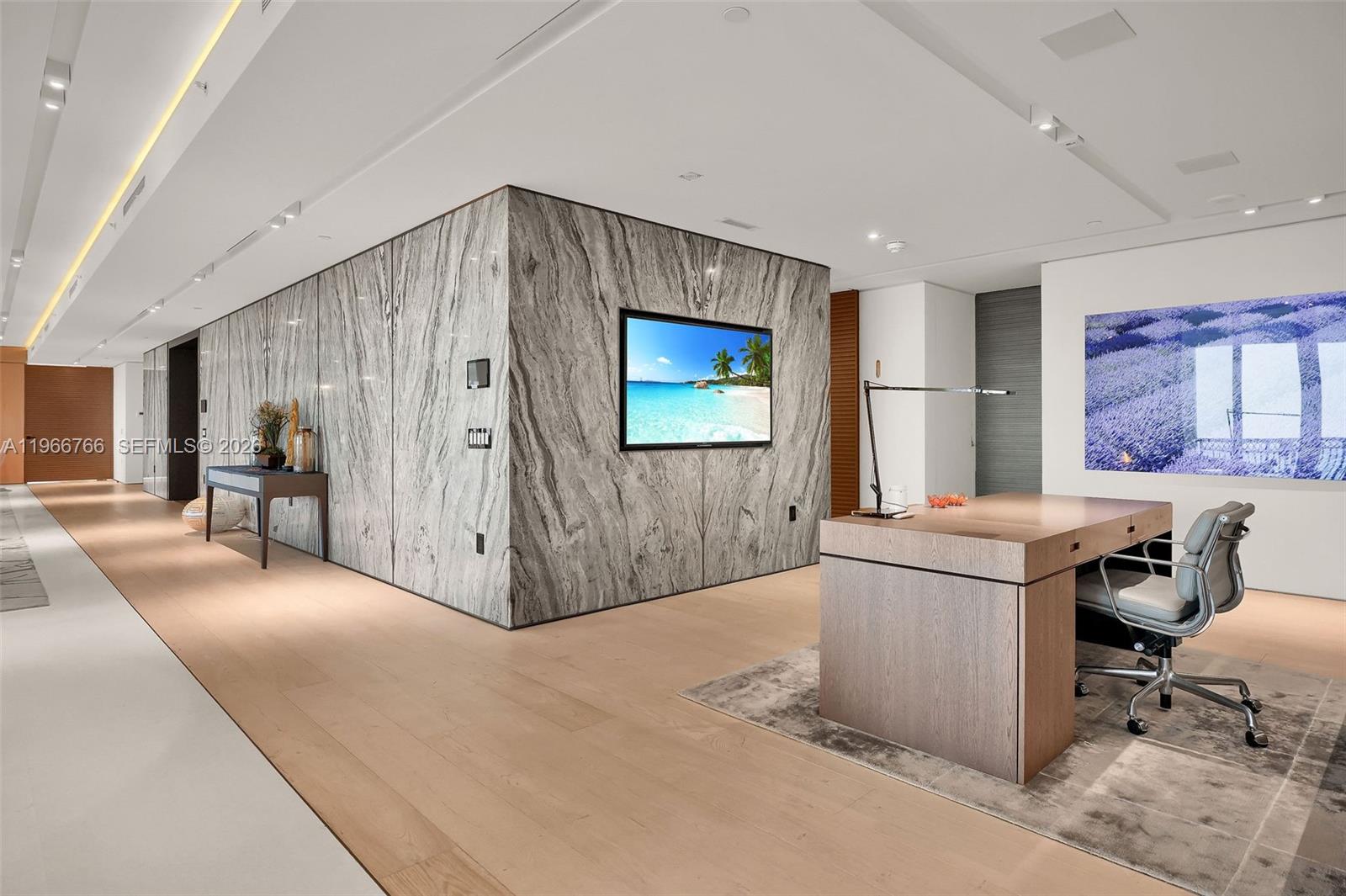 BELLA VISTA MID RISE NORT - Residential