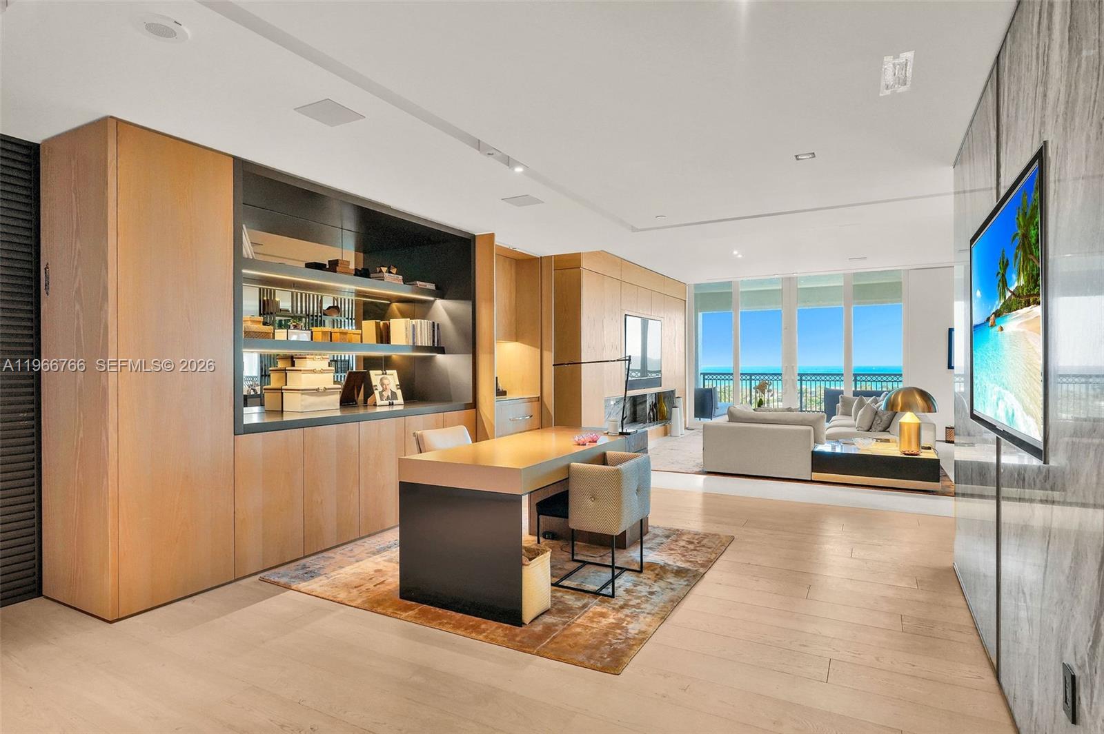 BELLA VISTA MID RISE NORT - Residential