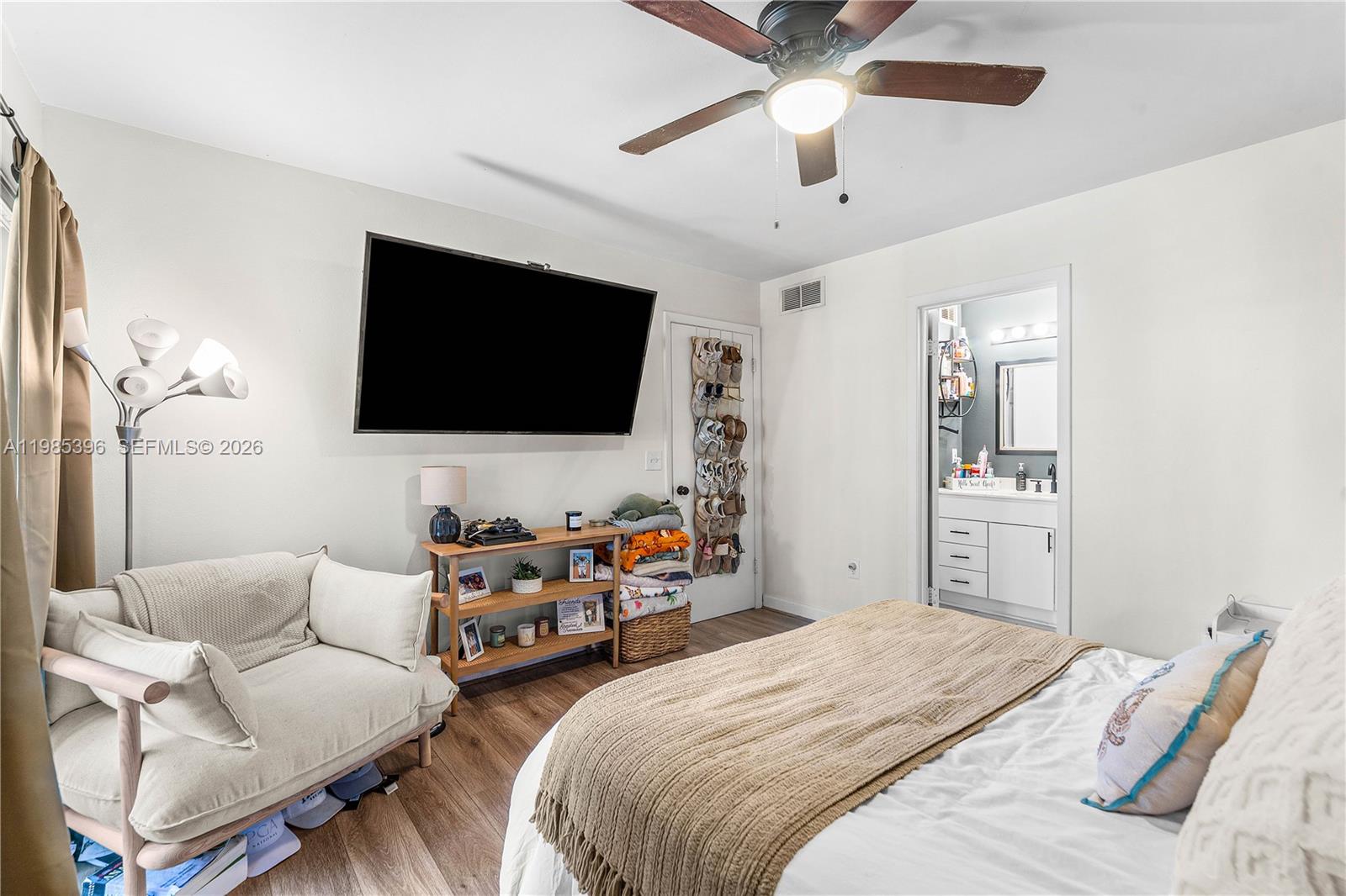 PALM LAKE CONDO - Residential