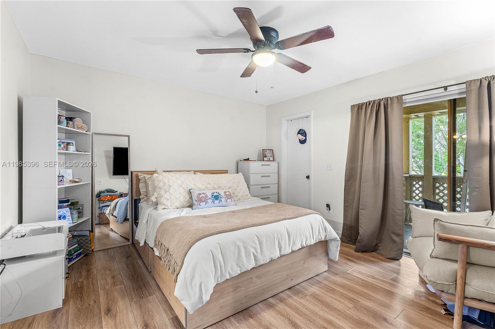 PALM LAKE CONDO - Residential