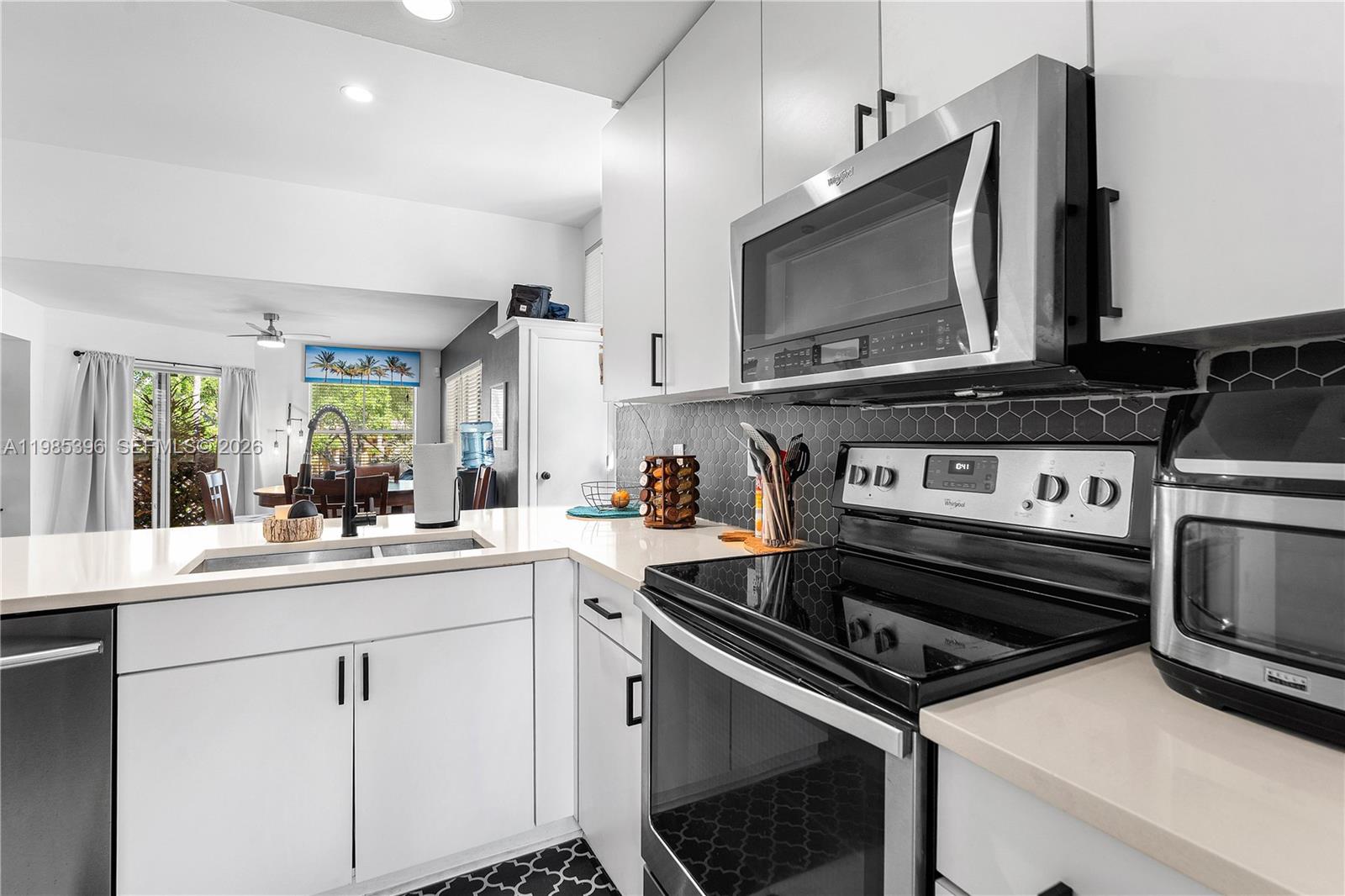 PALM LAKE CONDO - Residential