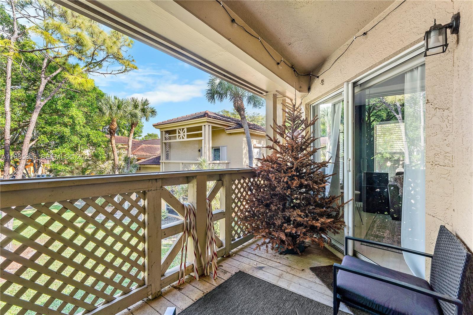 PALM LAKE CONDO - Residential