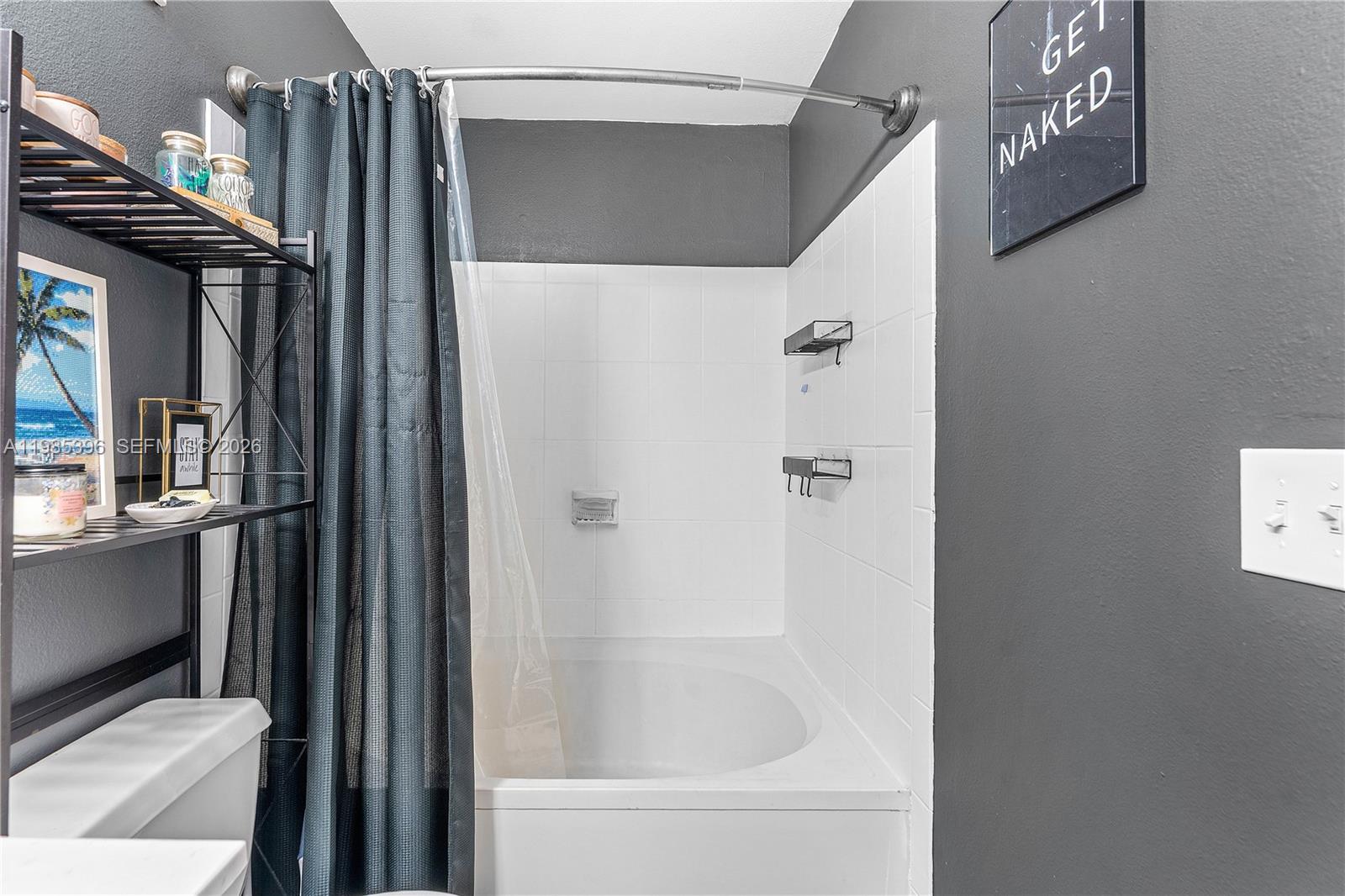 PALM LAKE CONDO - Residential