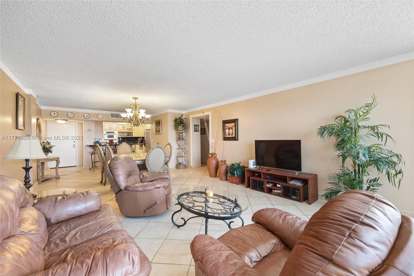 SEA AIR TOWERS CONDO - Residential Lease