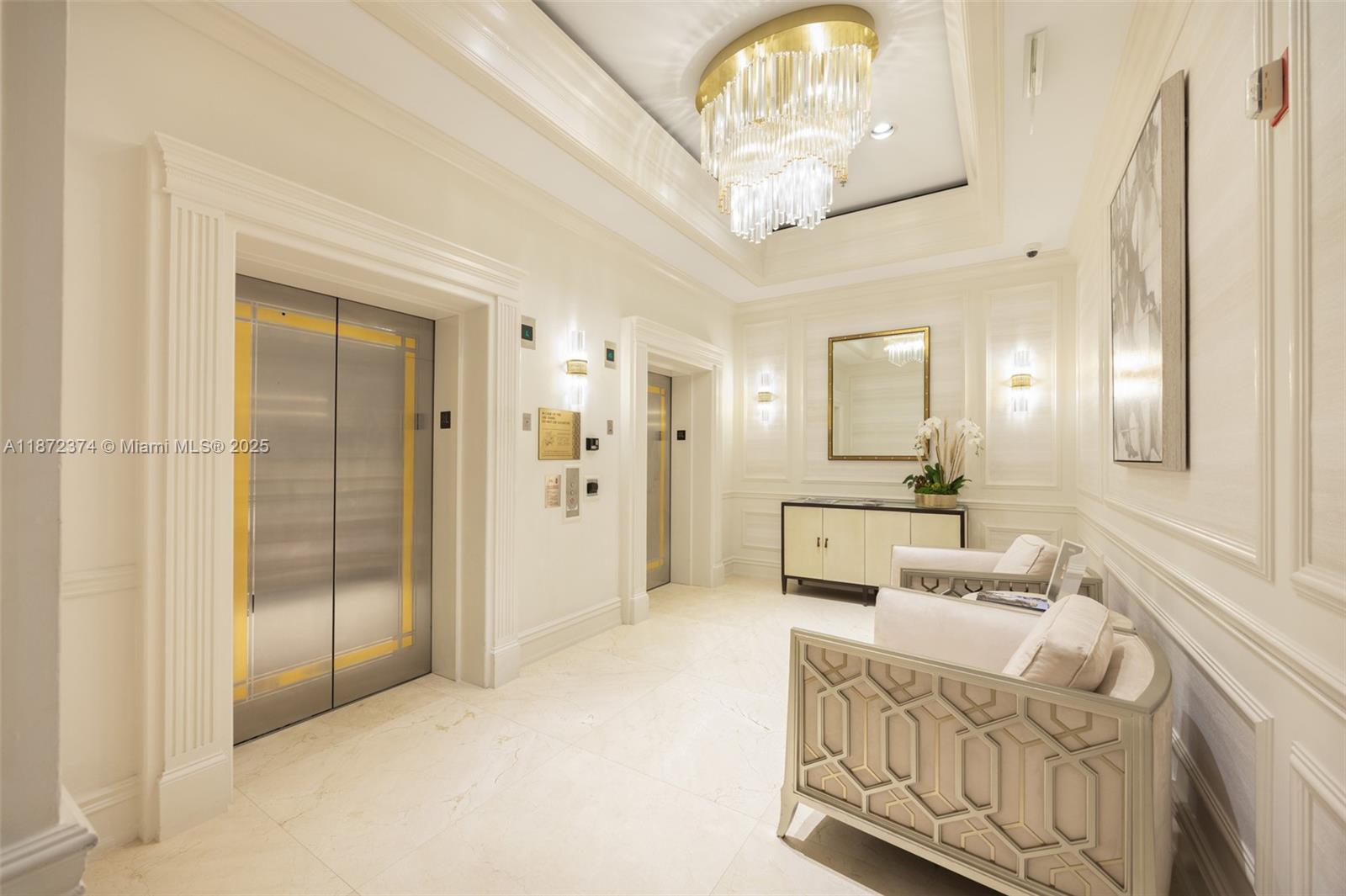 THE EXECUTIVE RESIDENCES - Residential