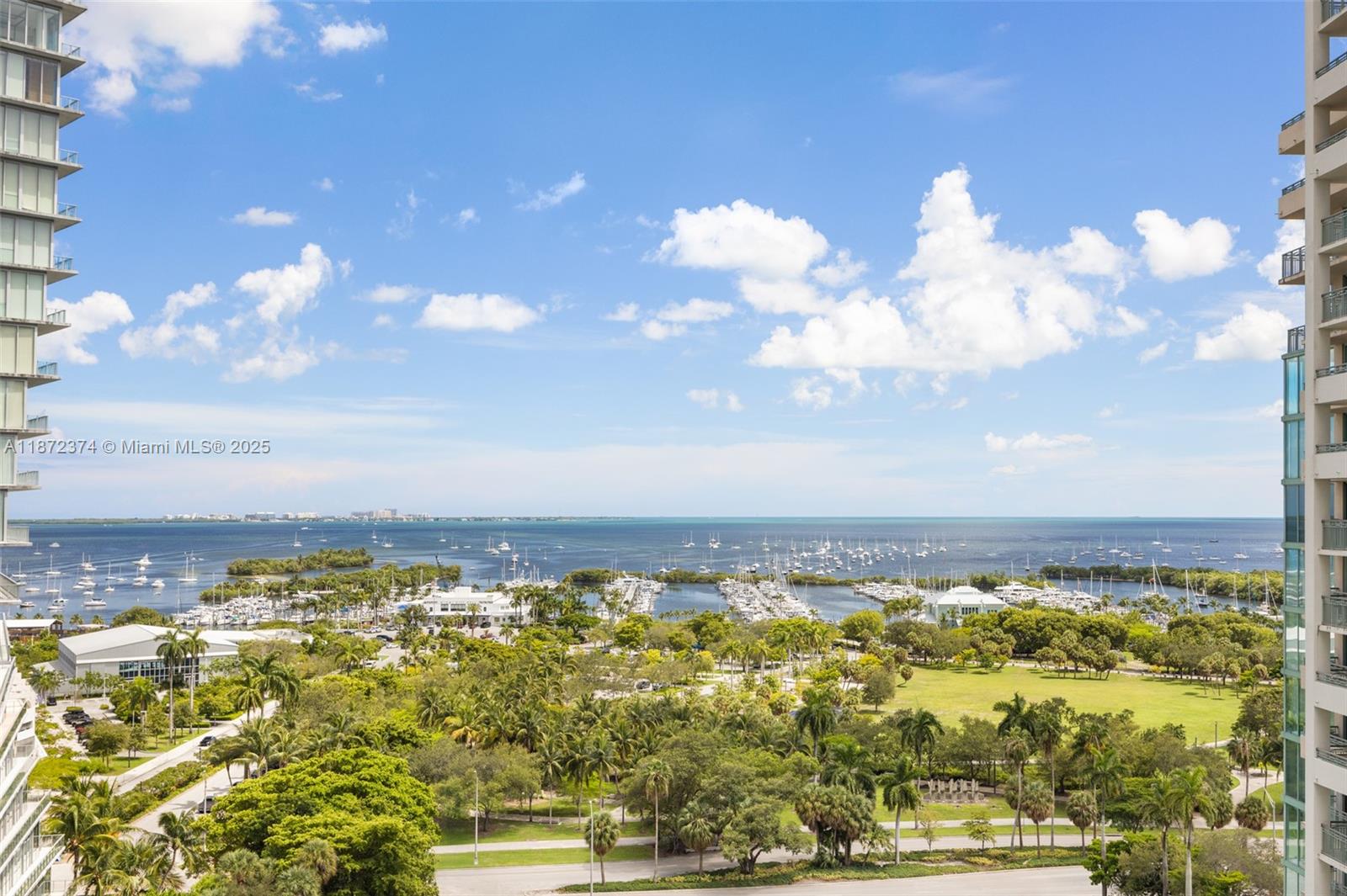 THE EXECUTIVE RESIDENCES - Residential