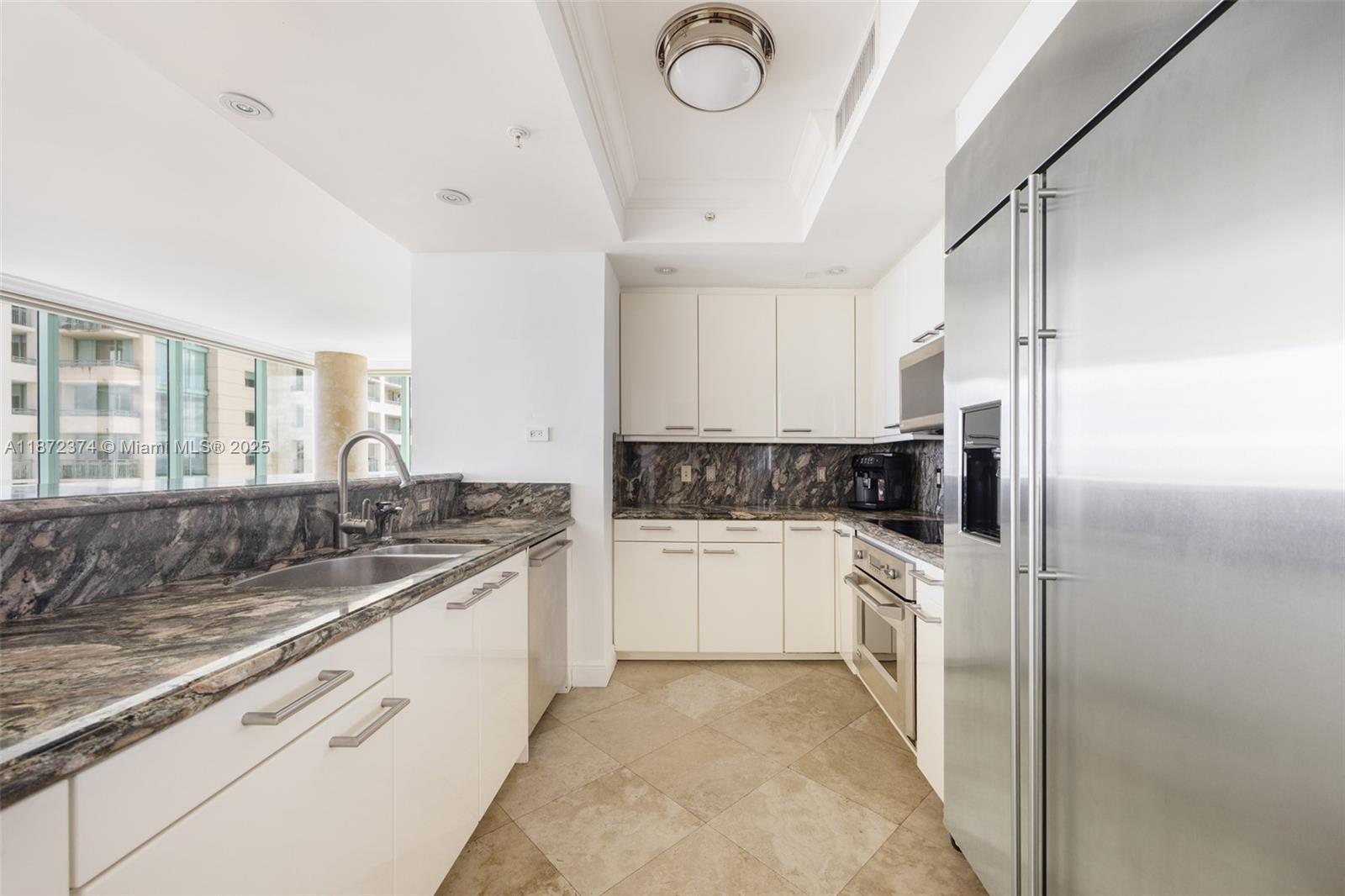 THE EXECUTIVE RESIDENCES - Residential