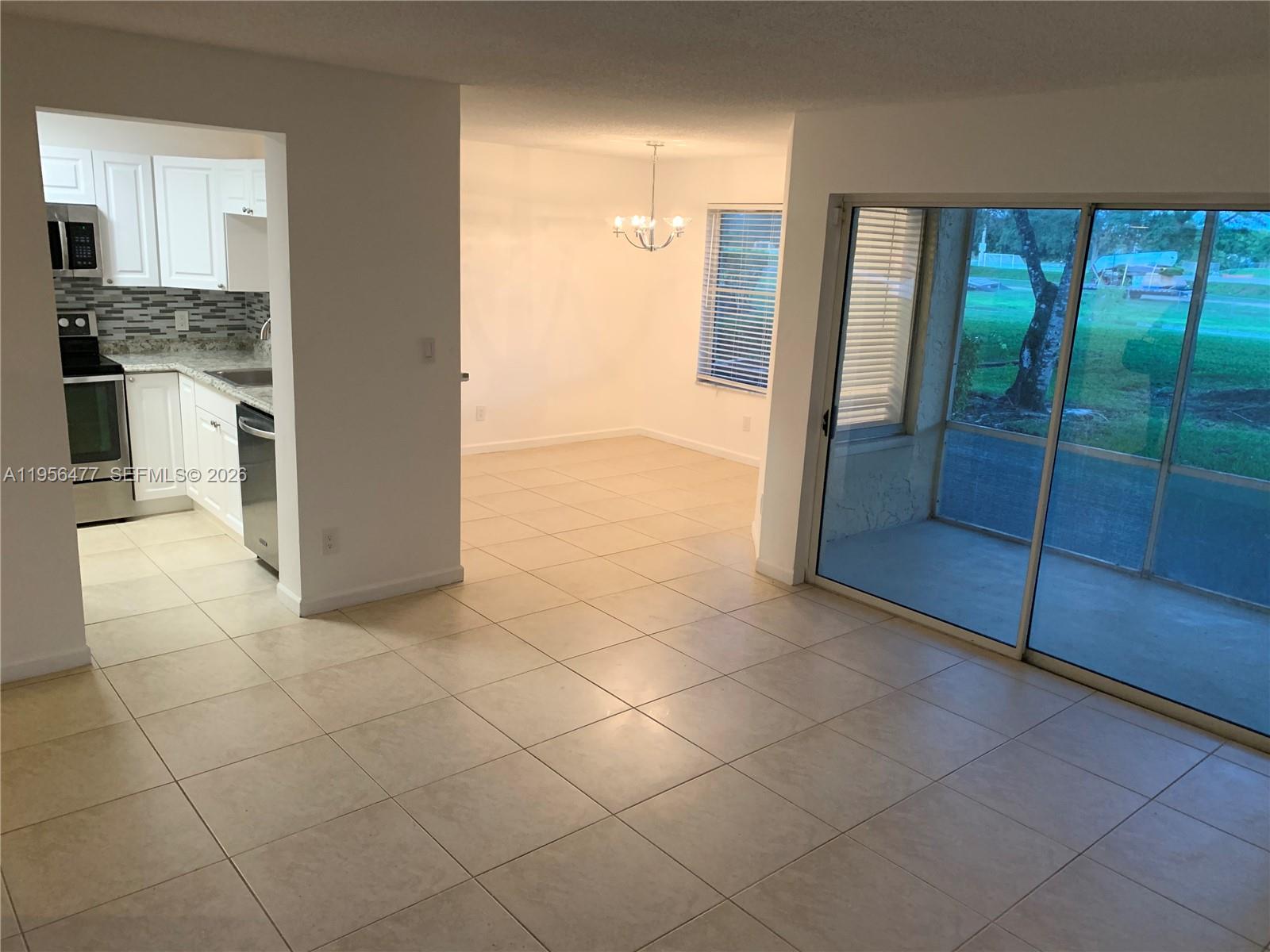 1013 Coral Club Dr 1013