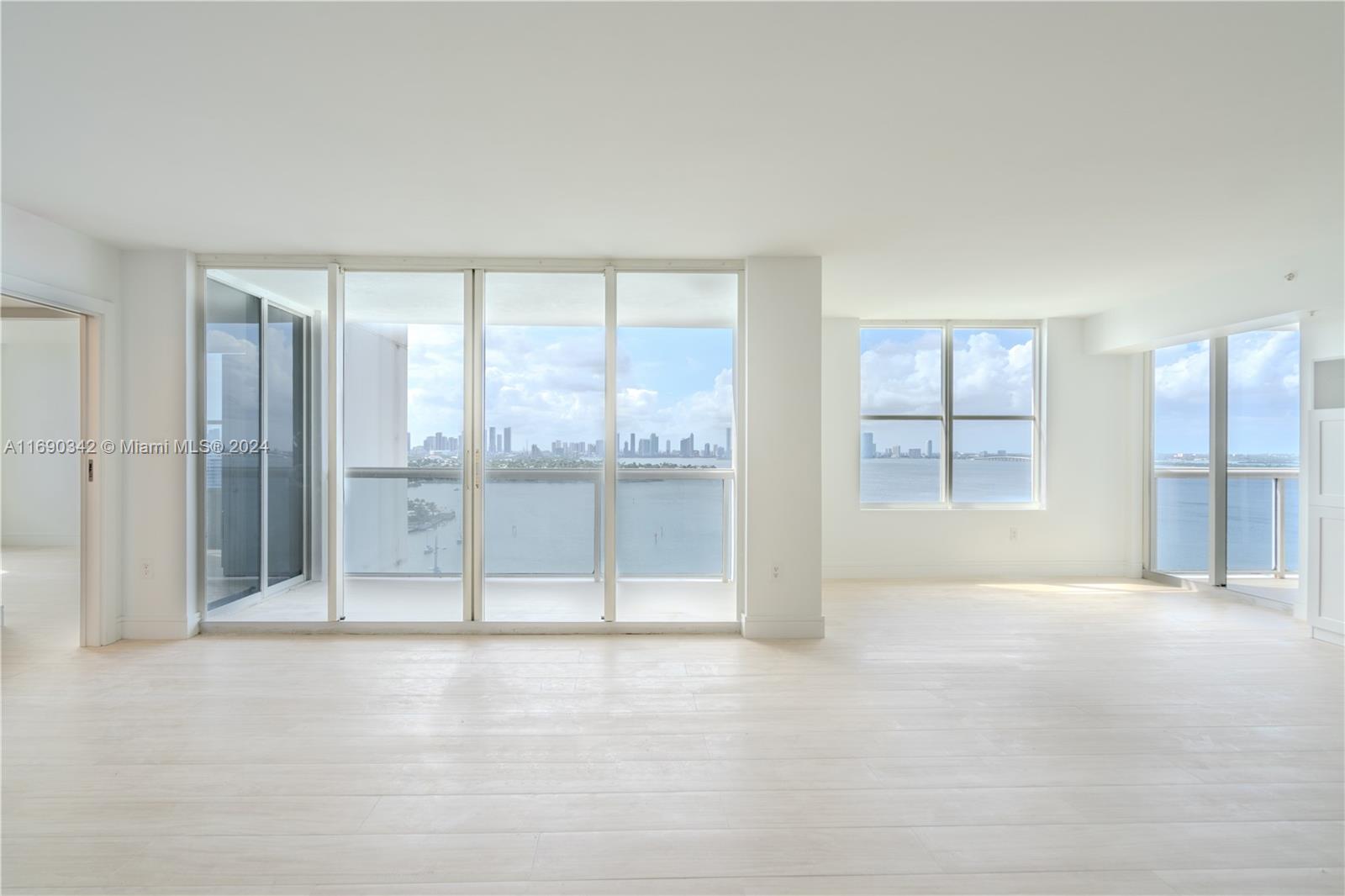SUNSET HARBOUR SOUTH COND - Residential Lease