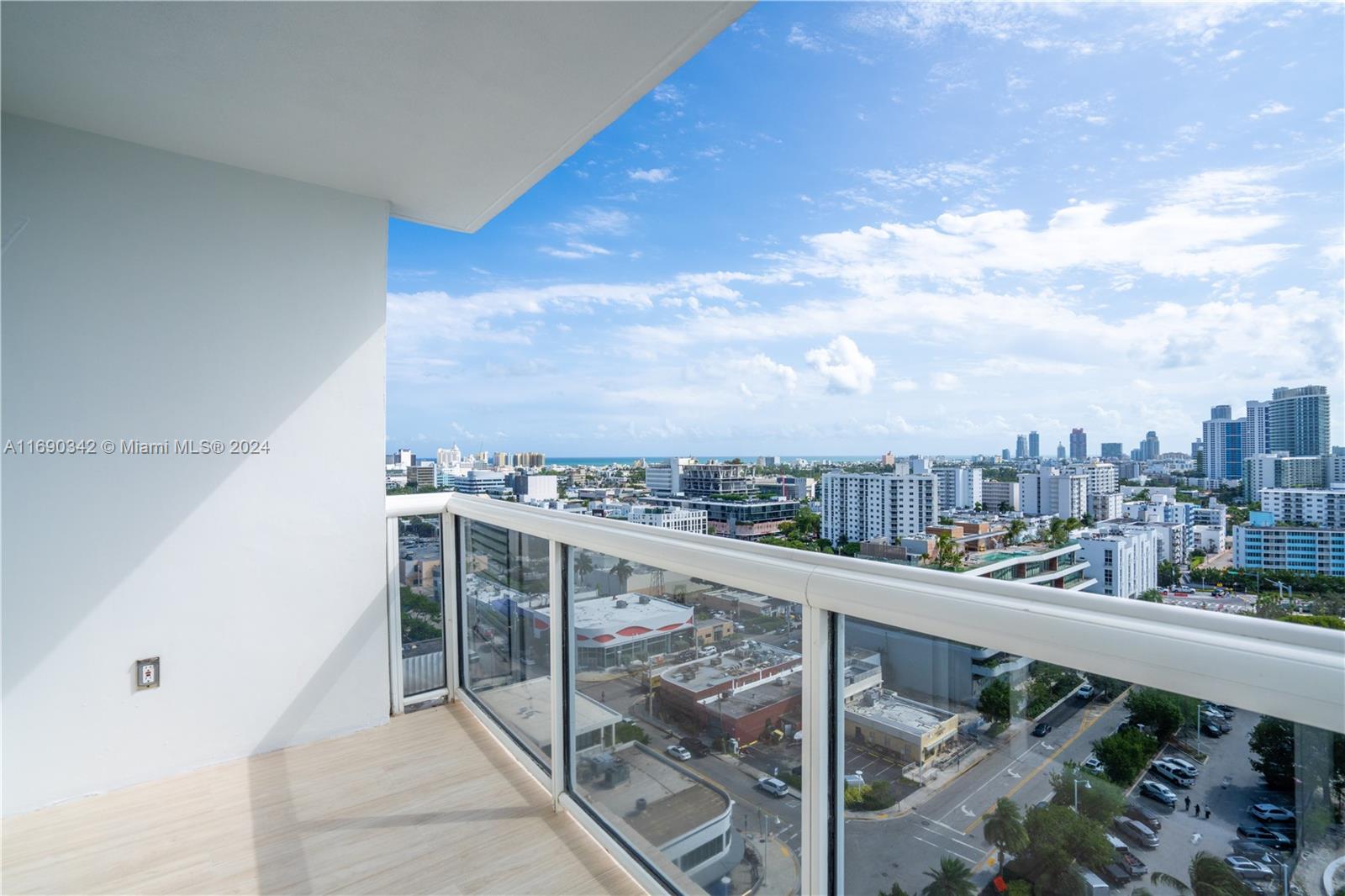 SUNSET HARBOUR SOUTH COND - Residential Lease