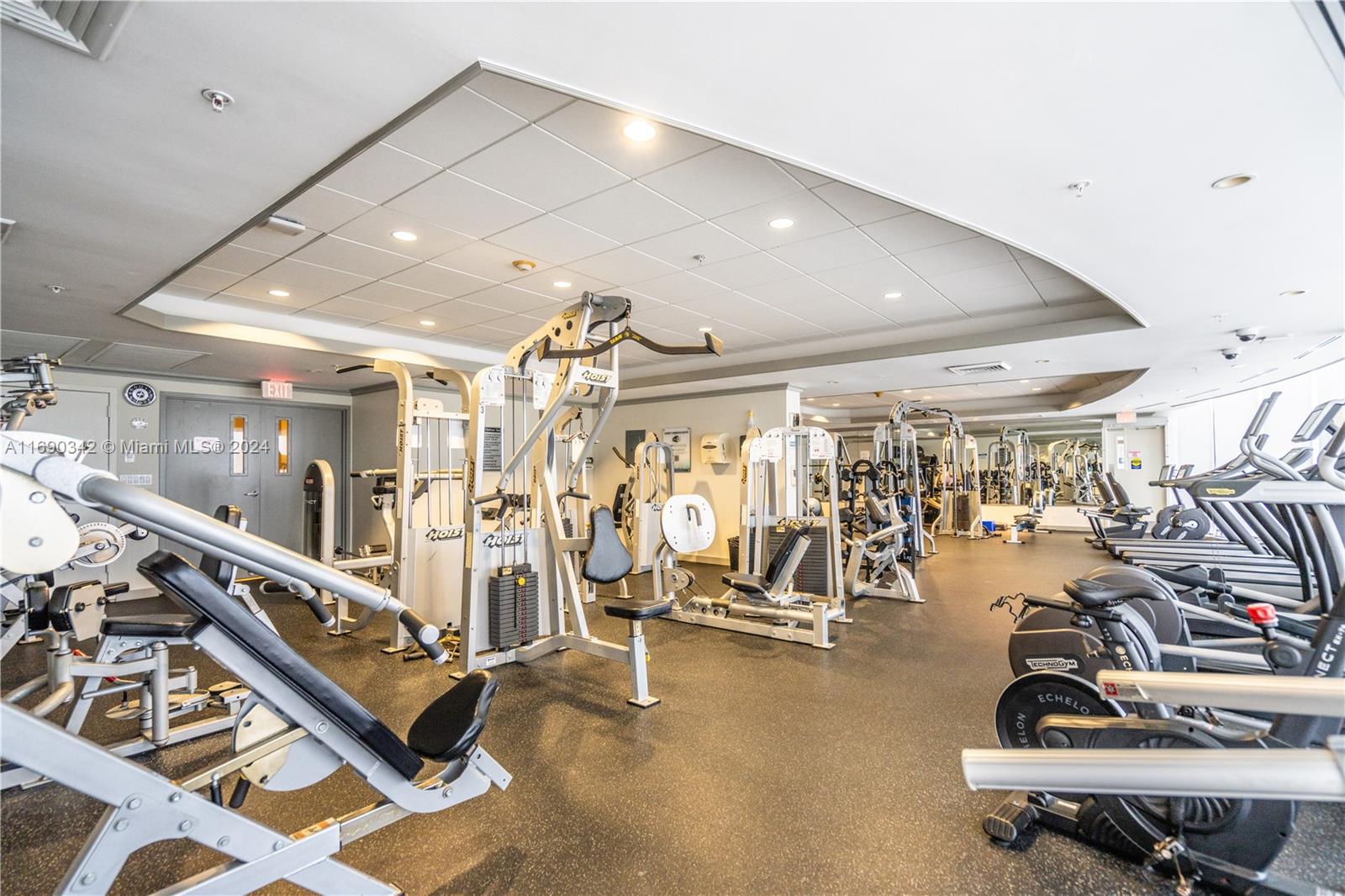 SUNSET HARBOUR SOUTH COND - Residential Lease
