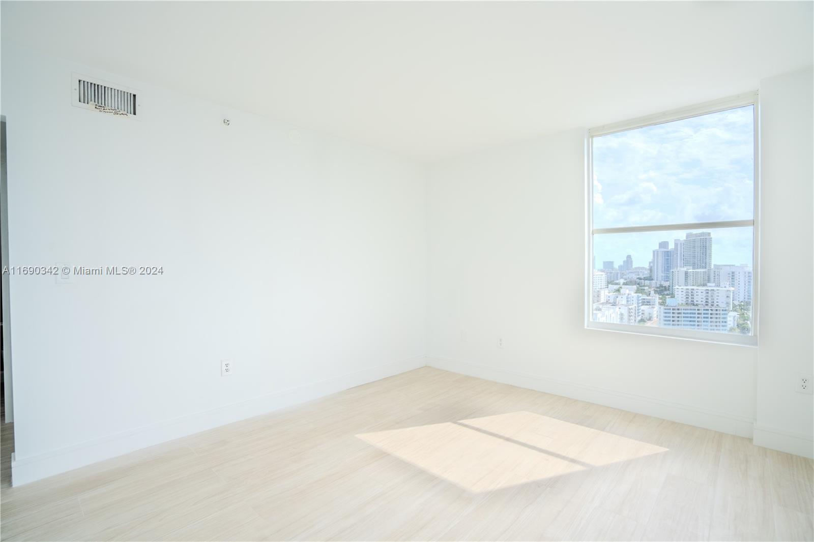 SUNSET HARBOUR SOUTH COND - Residential Lease