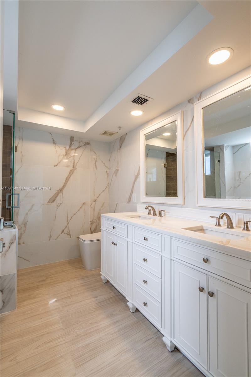 SUNSET HARBOUR SOUTH COND - Residential Lease