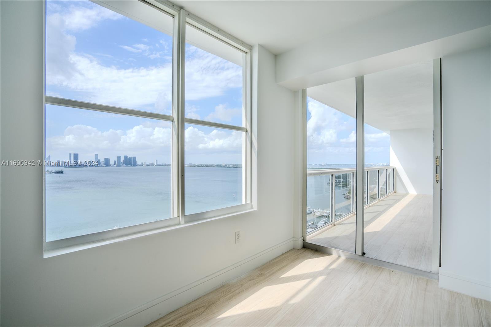 SUNSET HARBOUR SOUTH COND - Residential Lease