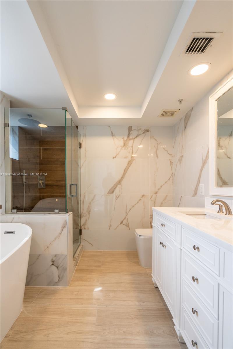 SUNSET HARBOUR SOUTH COND - Residential Lease
