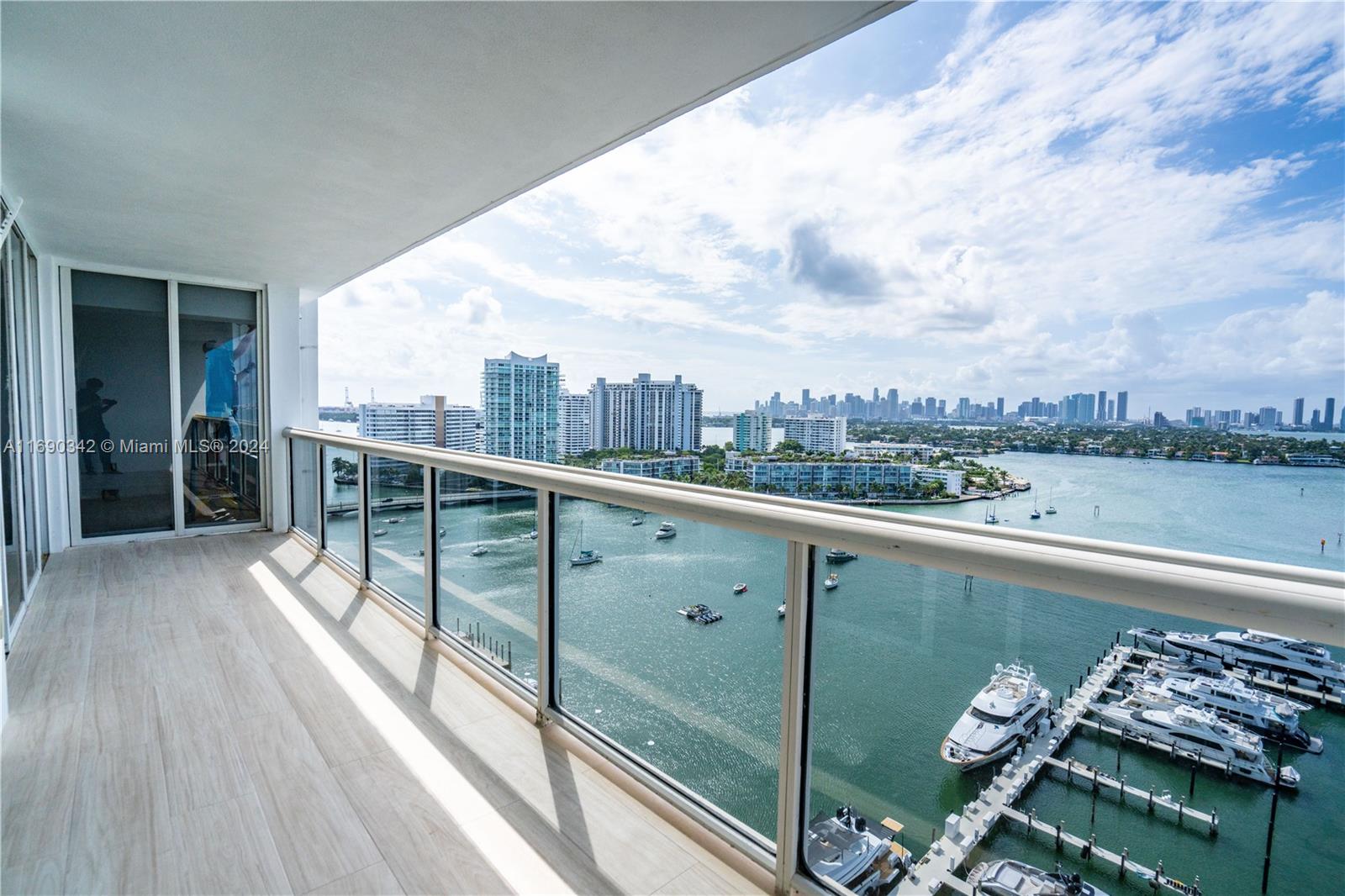 SUNSET HARBOUR SOUTH COND - Residential Lease