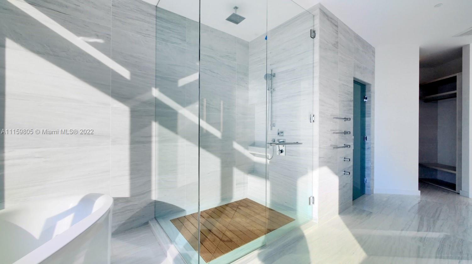 REACH CONDO - Residential