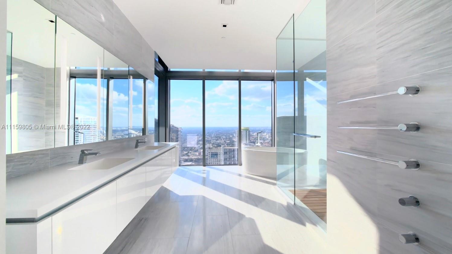 REACH CONDO - Residential