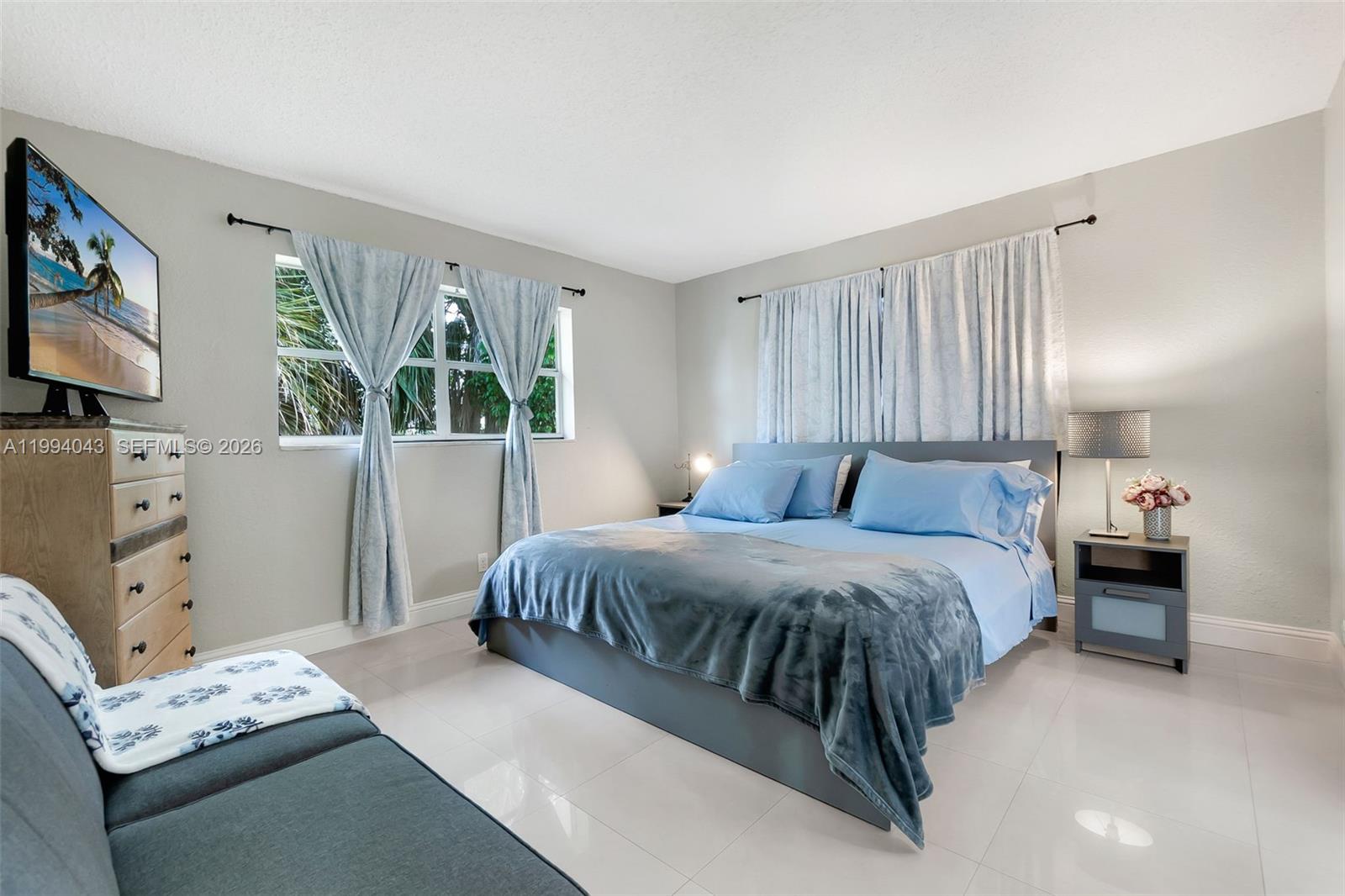 CRYSTAL HILLS III CONDO - Residential Lease