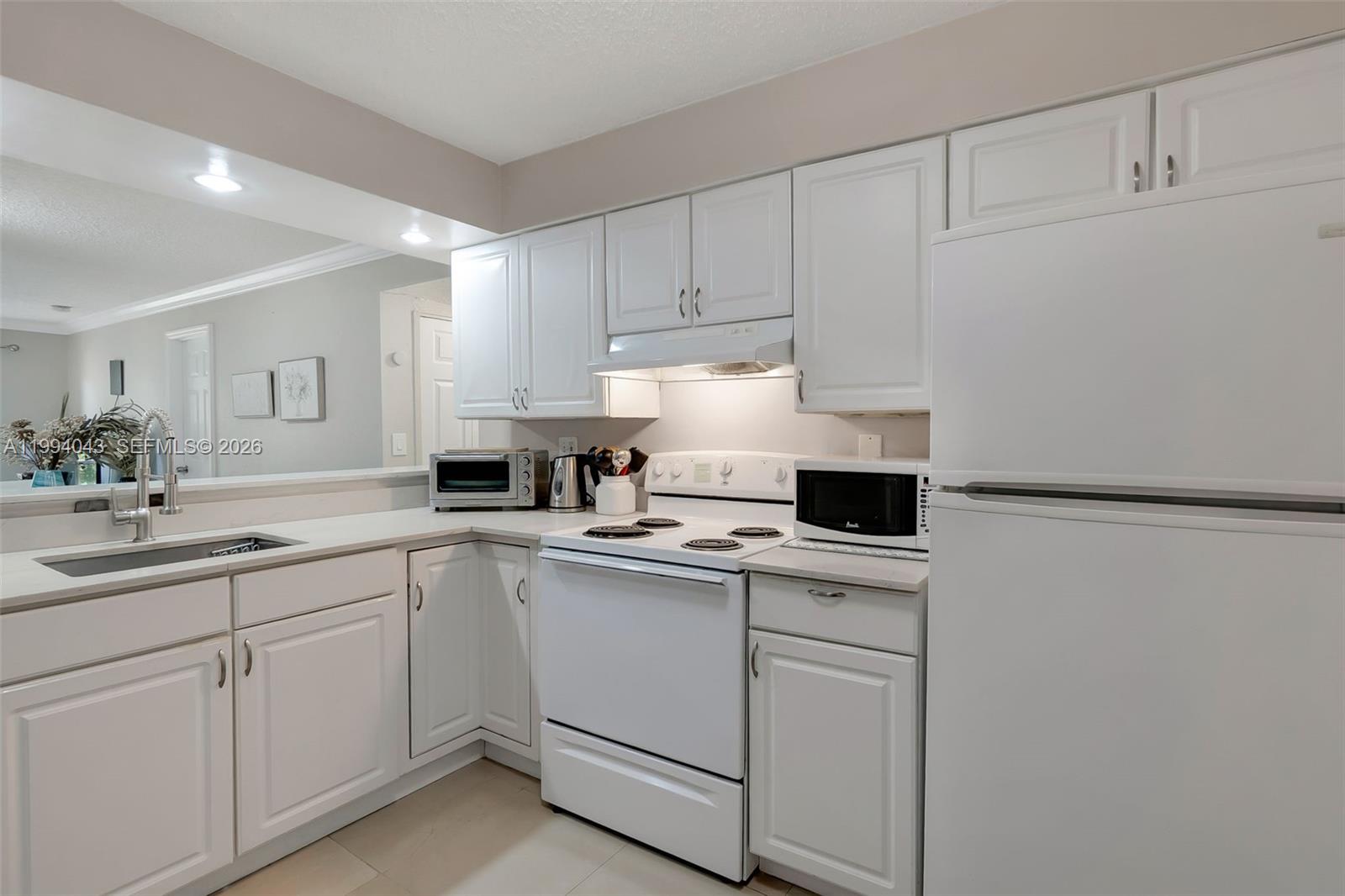 CRYSTAL HILLS III CONDO - Residential Lease