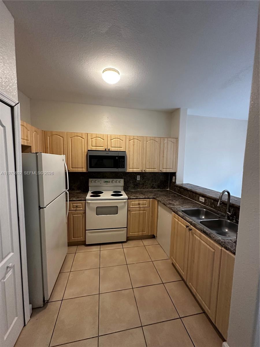 SHOMA CONDO AT KEYS COVE - Residential Lease