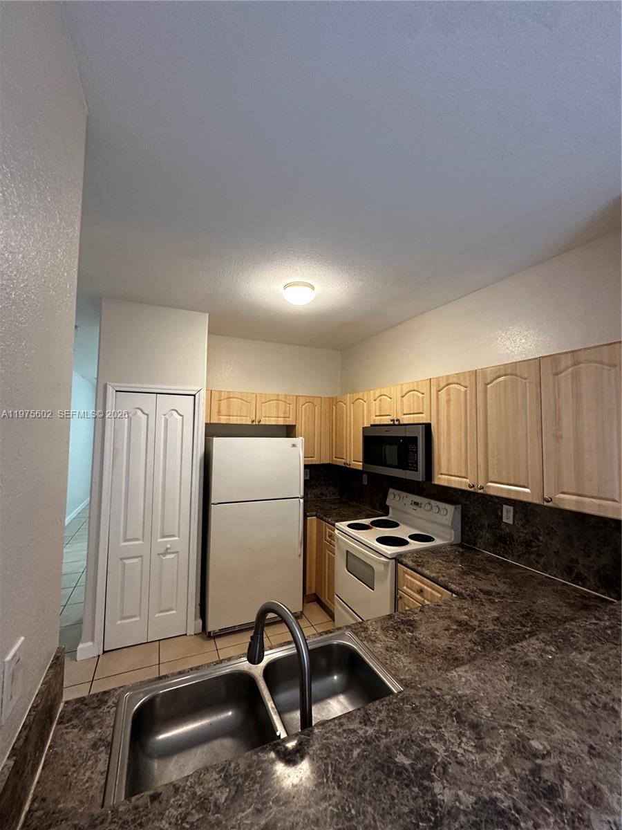 SHOMA CONDO AT KEYS COVE - Residential Lease