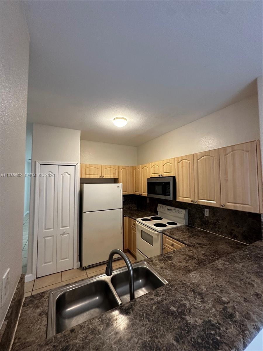 SHOMA CONDO AT KEYS COVE - Residential Lease