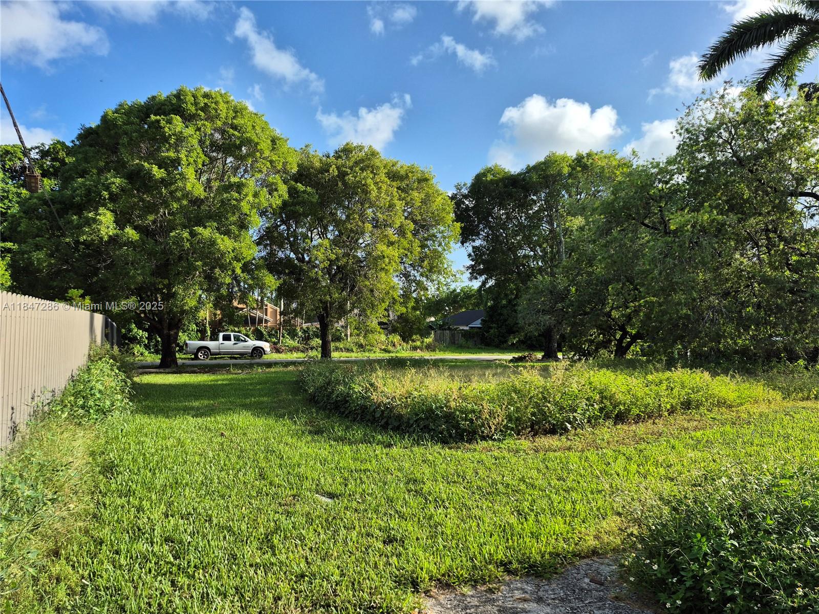 FRIEDLAND MANOR - Land