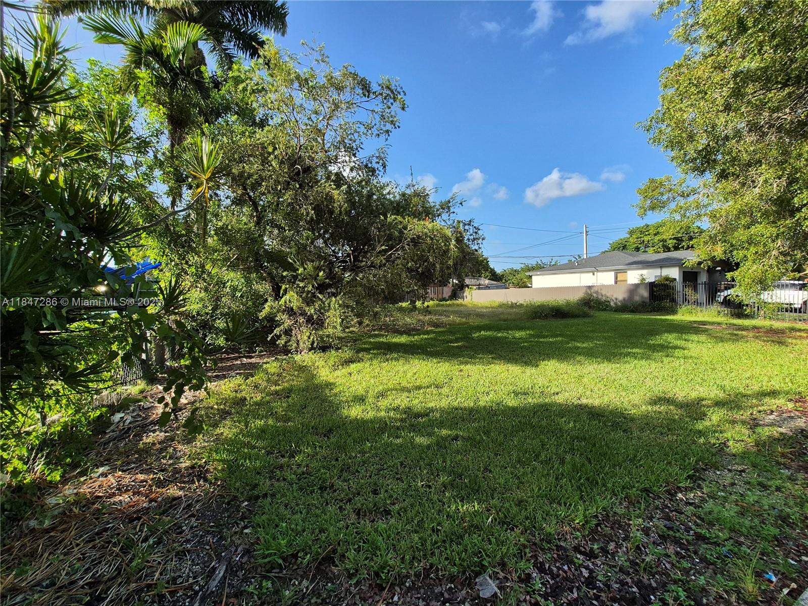 FRIEDLAND MANOR - Land