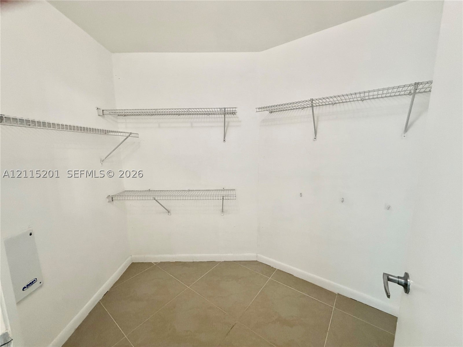 1900 N Bayshore Dr 2205