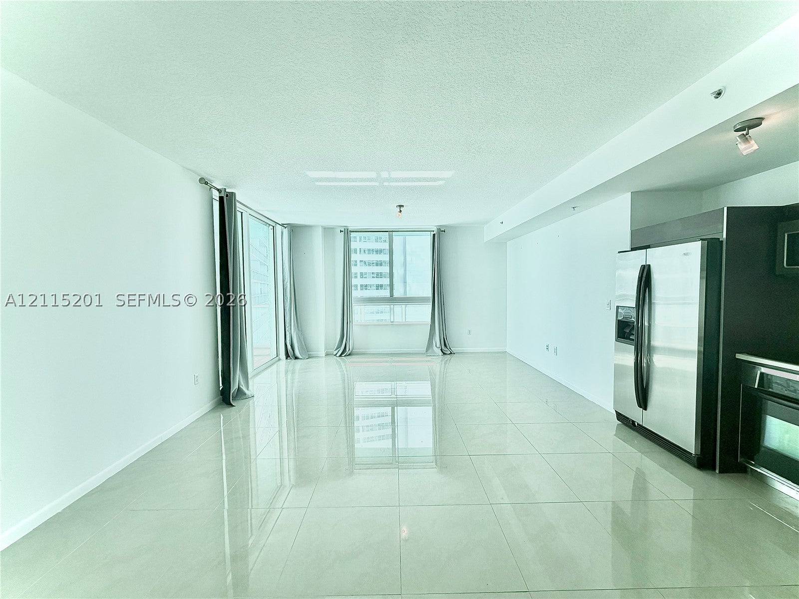 1900 N Bayshore Dr 2205