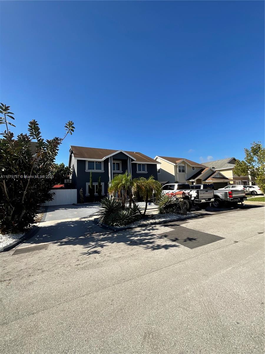 LAKESIDE SOUTH - Residential Lease