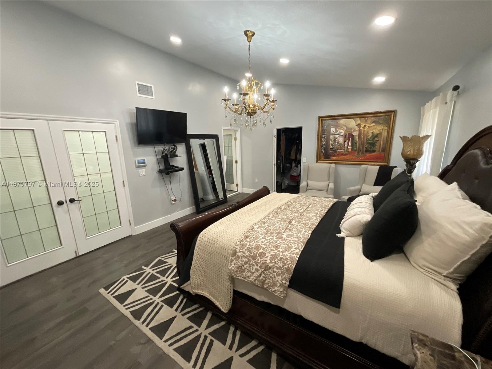 LAKESIDE SOUTH - Residential Lease