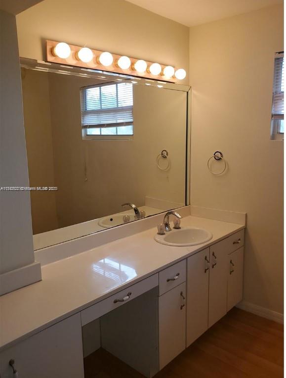 LAKES OF THE MEADOW SEC 5 - Residential Lease