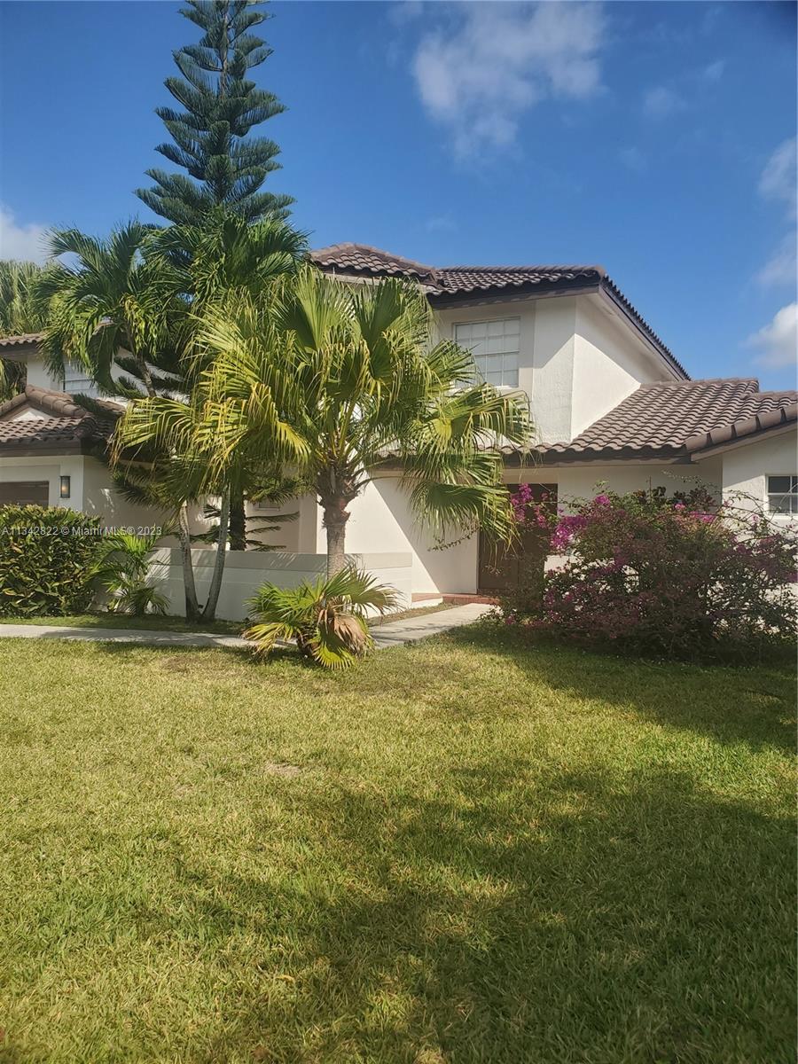 LAKES OF THE MEADOW SEC 5 - Residential Lease