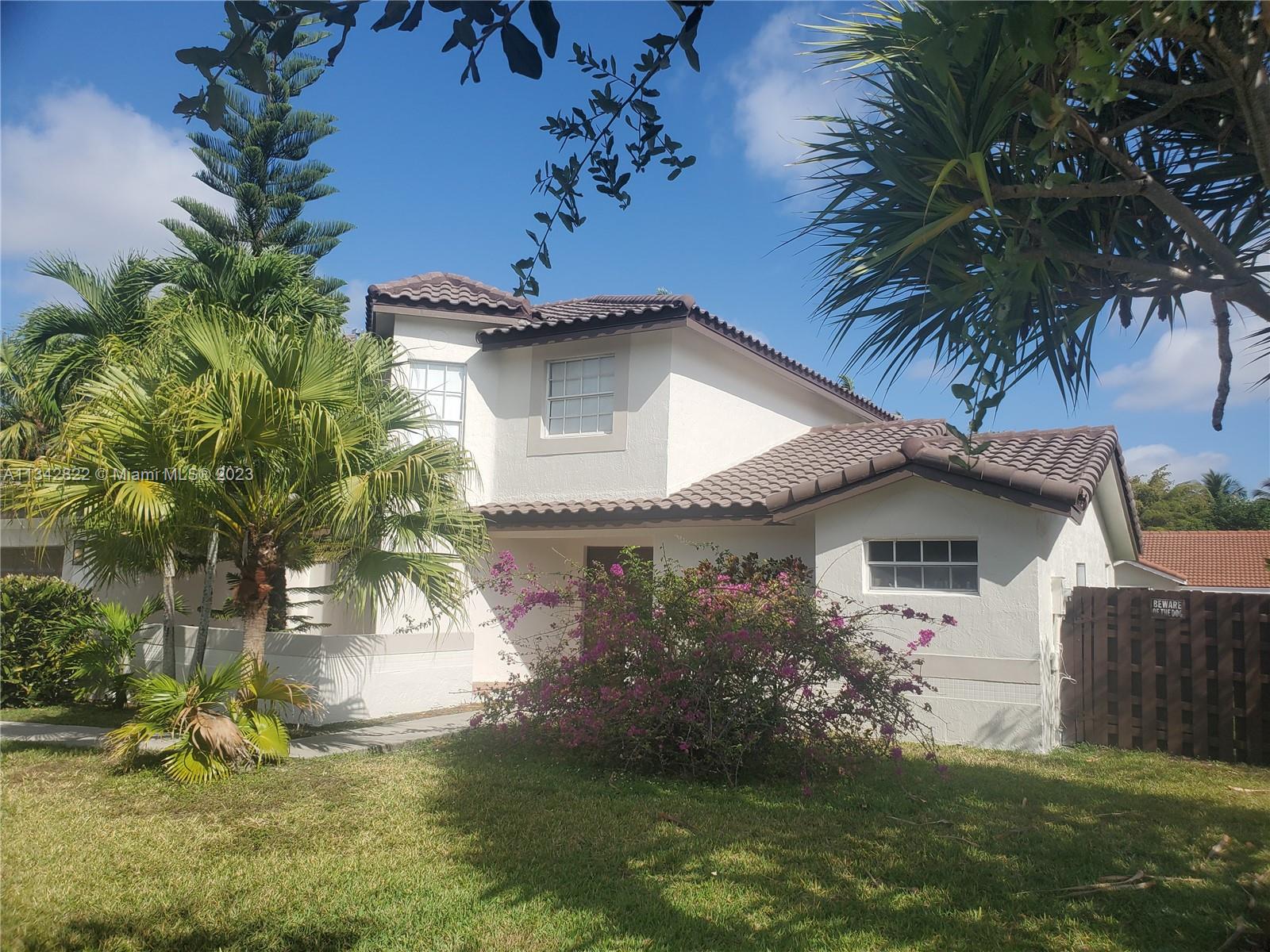 LAKES OF THE MEADOW SEC 5 - Residential Lease