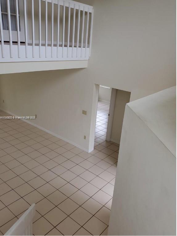 LAKES OF THE MEADOW SEC 5 - Residential Lease