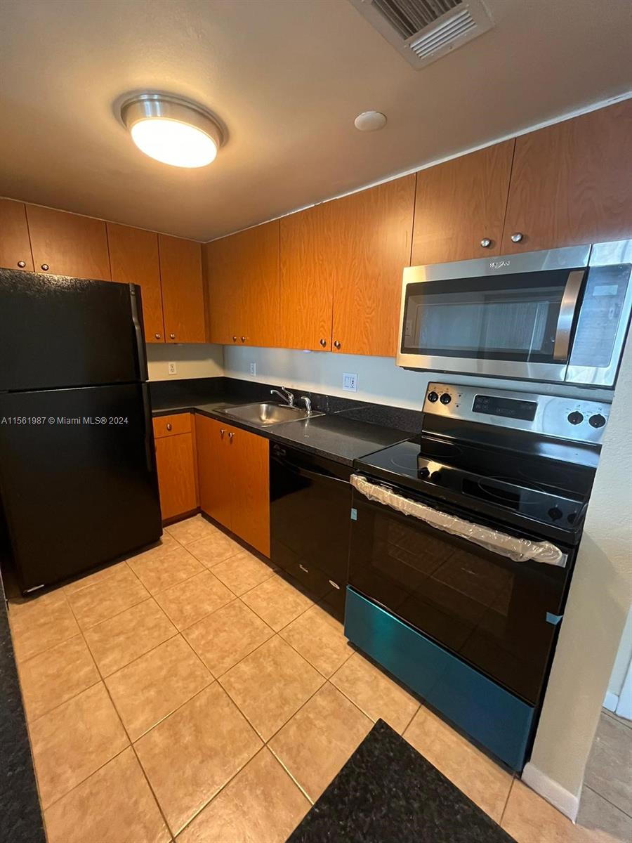 ISOLA CONDO - Residential Lease