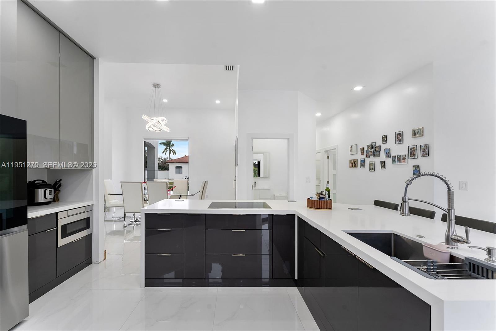 OAK SOUTH ESTATES - Residential