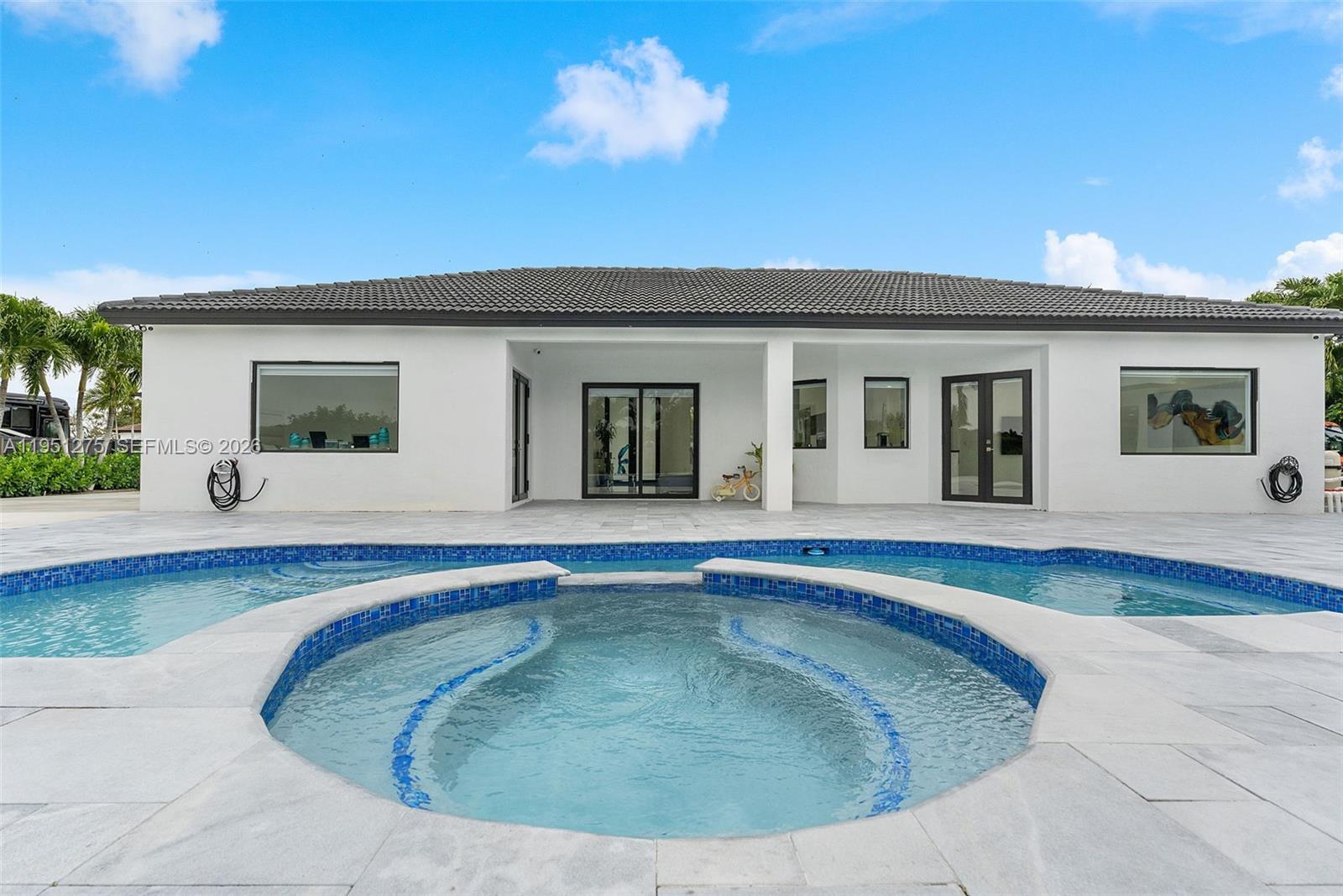 OAK SOUTH ESTATES - Residential