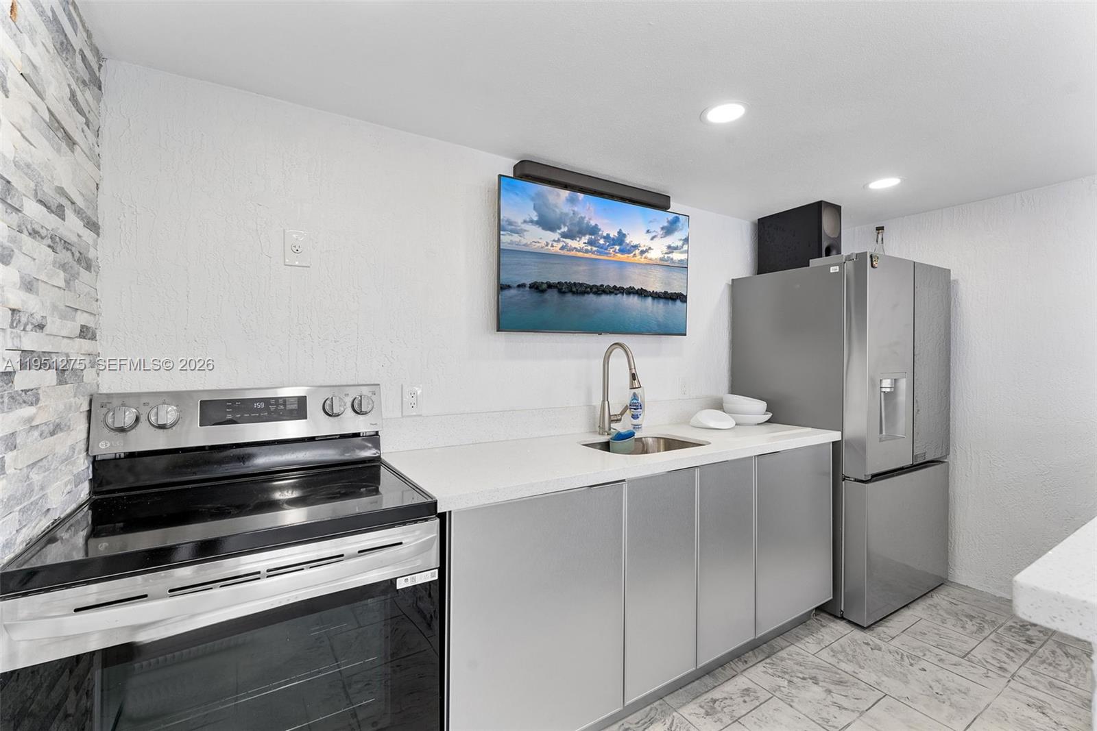 OAK SOUTH ESTATES - Residential