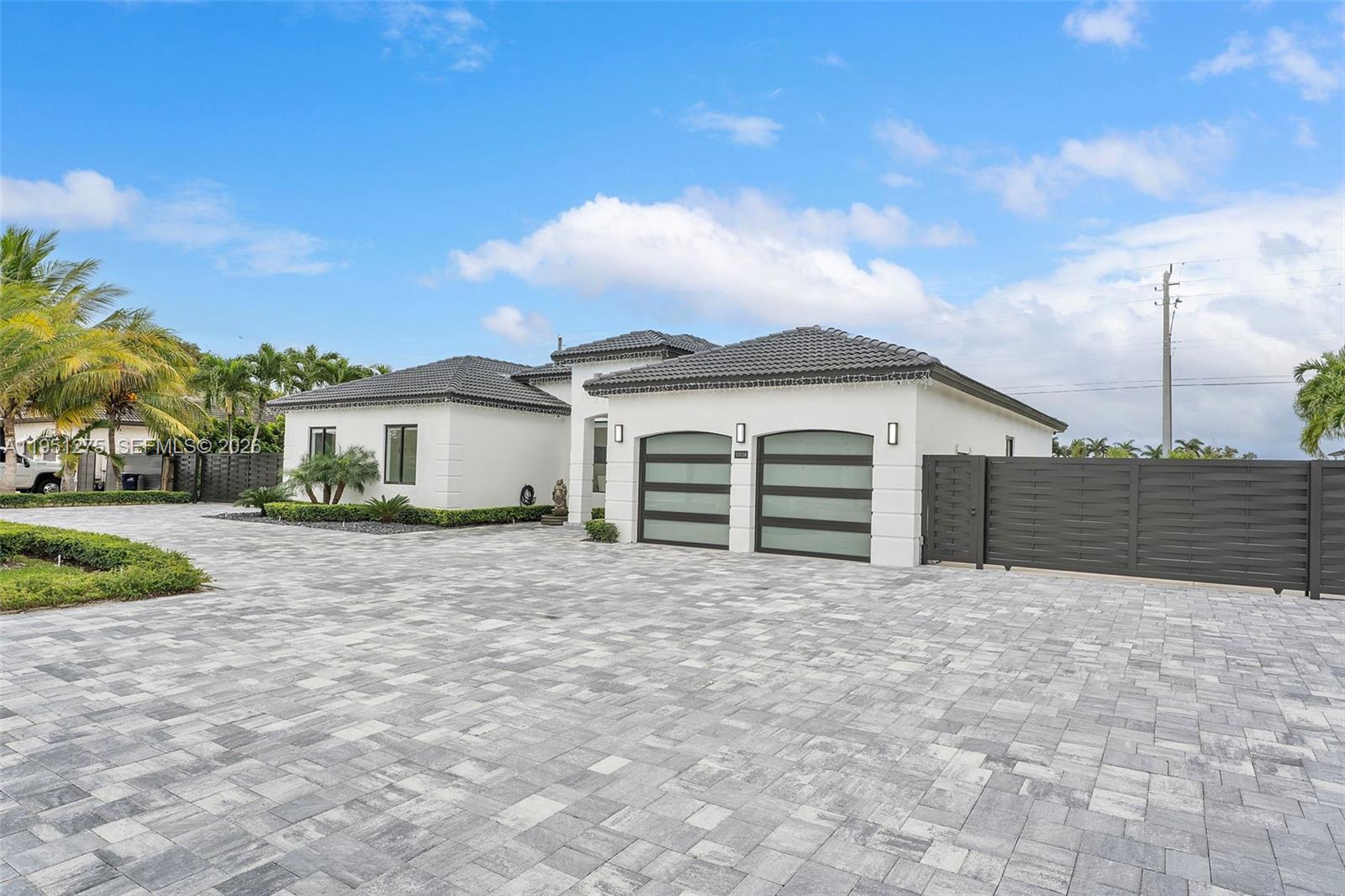 OAK SOUTH ESTATES - Residential