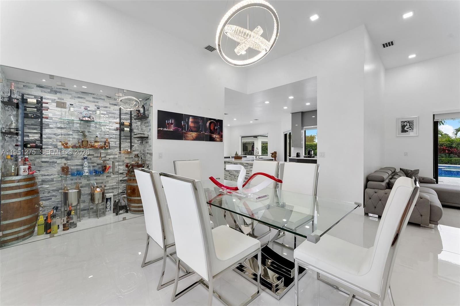 OAK SOUTH ESTATES - Residential